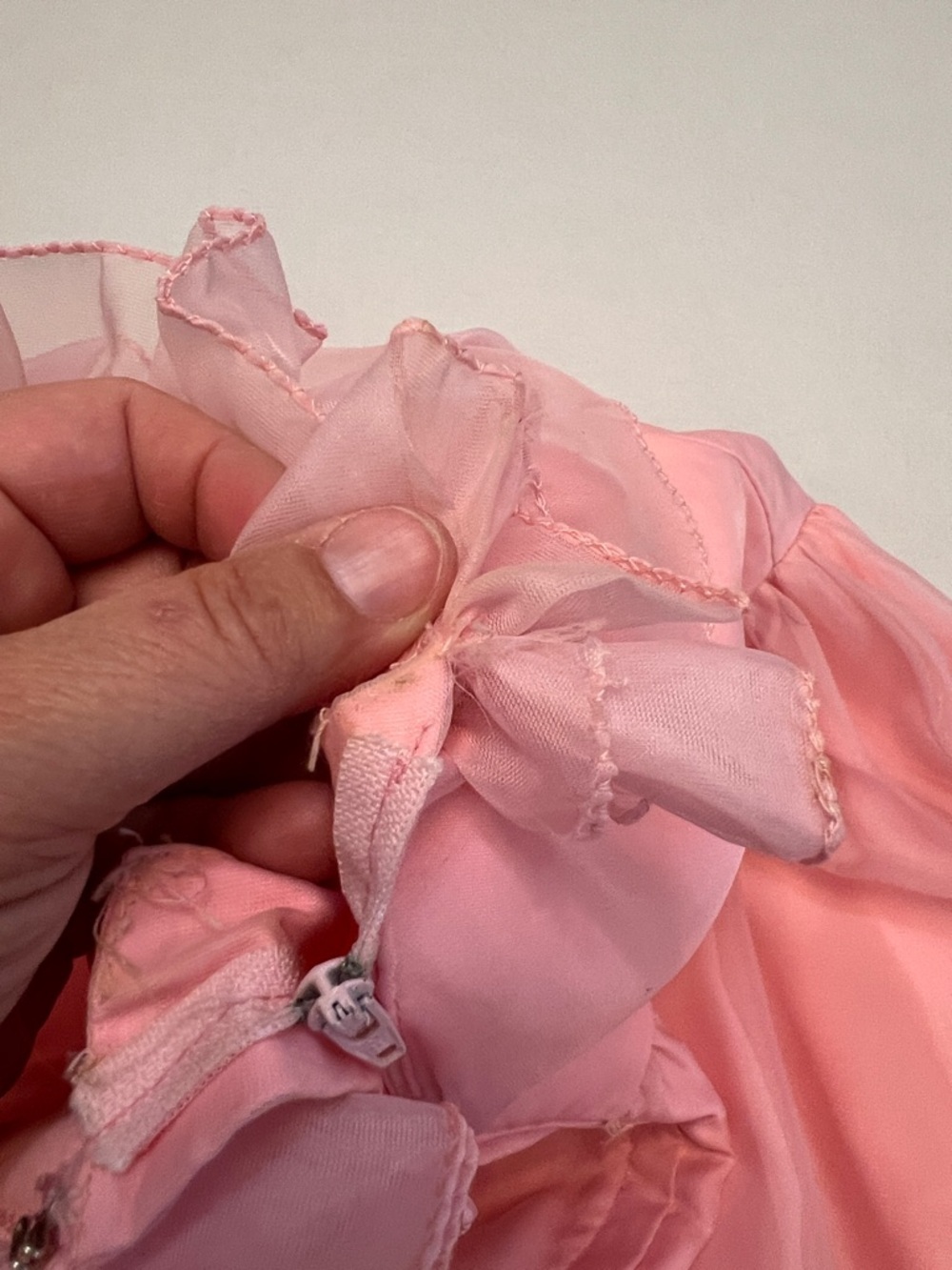1970’s VINTAGE UNION MADE PINK RUFFLE COQUETTE BRIDGERTON STYLE GOWN DRESS - Picture 10 of 16